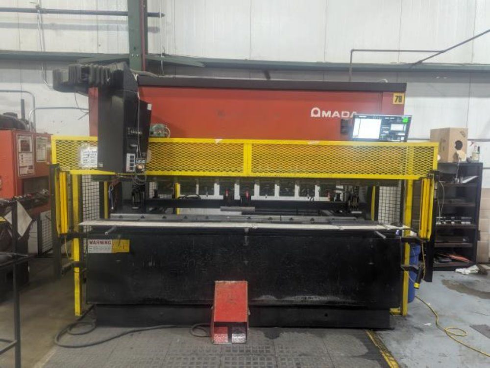 Amada 100 Ton X 120" 1996 Amada Fbd-1030e Press Brake - Fbd-1030e