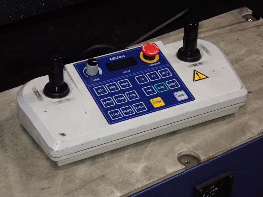 Mitutoyo 92" X 48" Granite Surface Plate 2006 Mitutoyo Crysta-apex C9166 Cmm - Crysta-apex C9166/4063m-3313