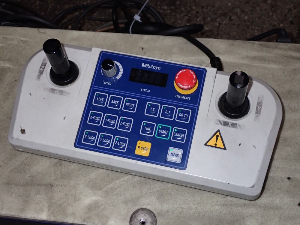 Mitutoyo 92" X 48" Granite Surface Plate 2006 Mitutoyo Crysta-apex C9166 Cmm - Crysta-apex C9166/4063m-3313