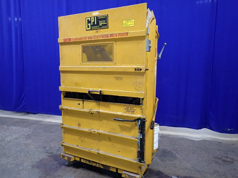 Gpi/heco 20" X 40" 2242 D5a Baler - 2242 D5a
