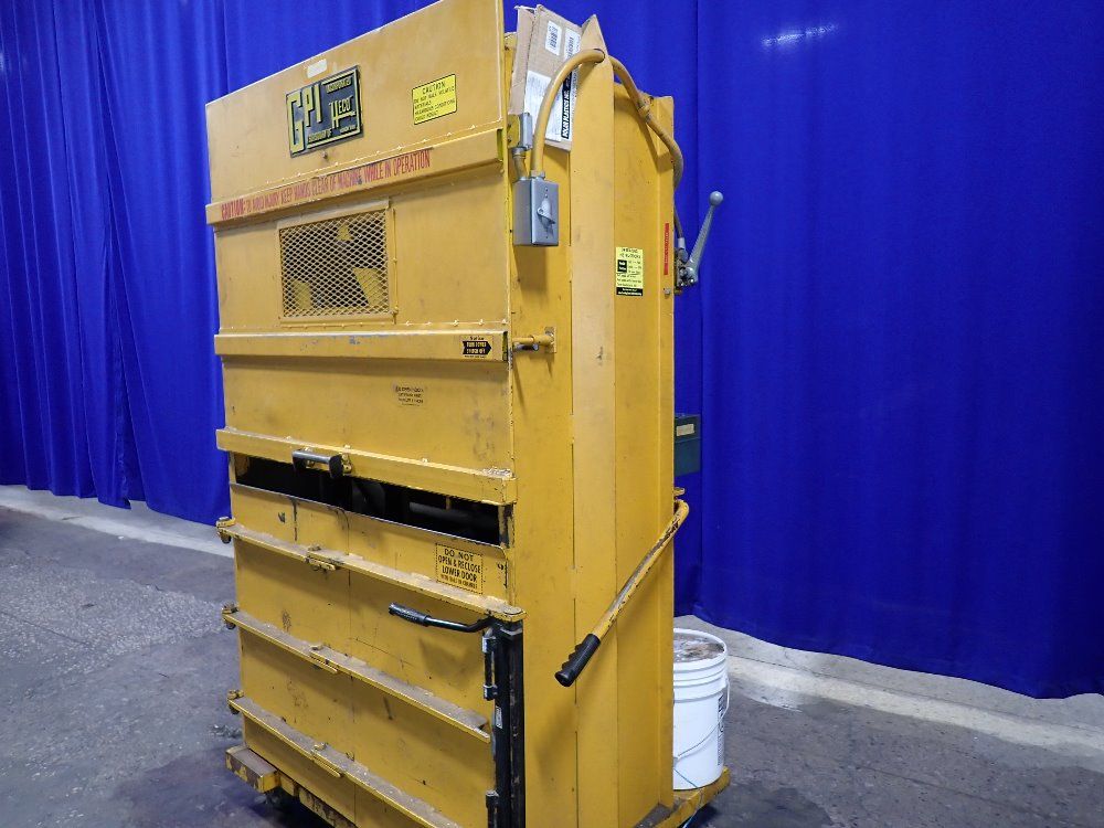Gpi/heco 20" X 40" 2242 D5a Baler - 2242 D5a