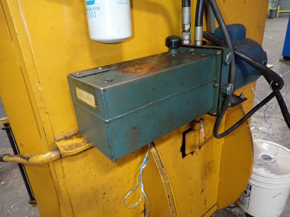 Gpi/heco 20" X 40" 2242 D5a Baler - 2242 D5a