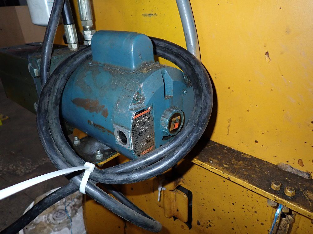 Gpi/heco 20" X 40" 2242 D5a Baler - 2242 D5a