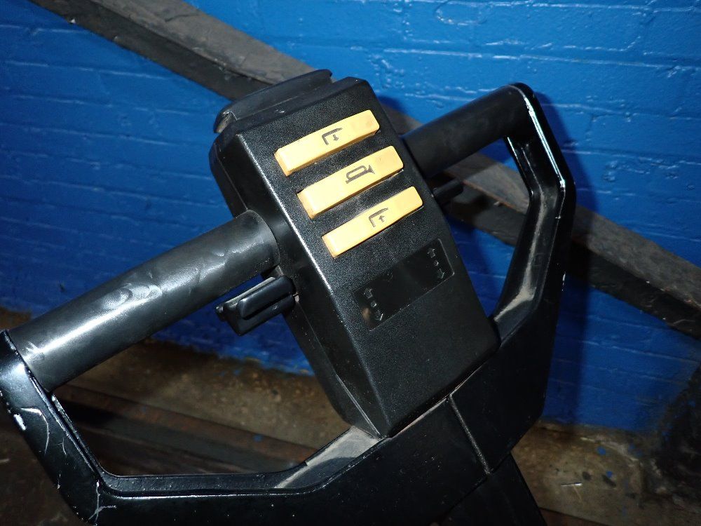 Yale 4000 Lbs Electric Pallet Jack - Mpb040acn24t2748