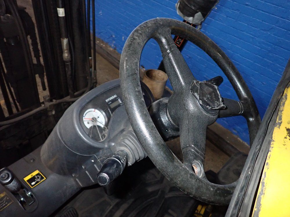 Hyundai 2725 Lbs 15l-7m Propane Forklift - 15l-7m