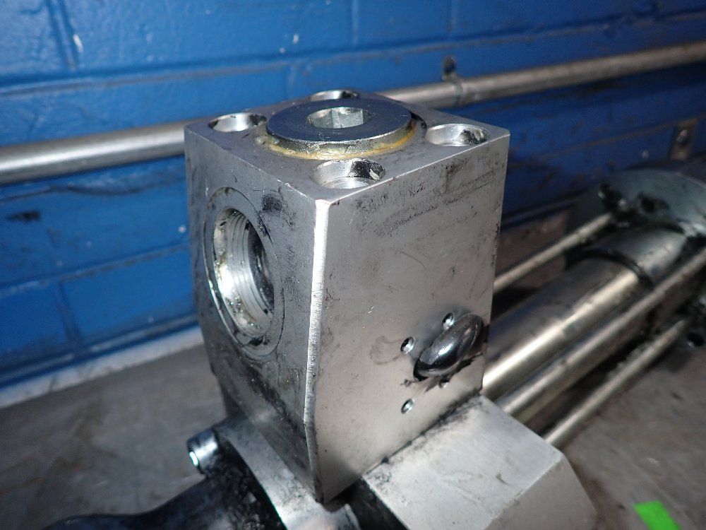 Nordson Hydraulic Pump - 190cc.xd3