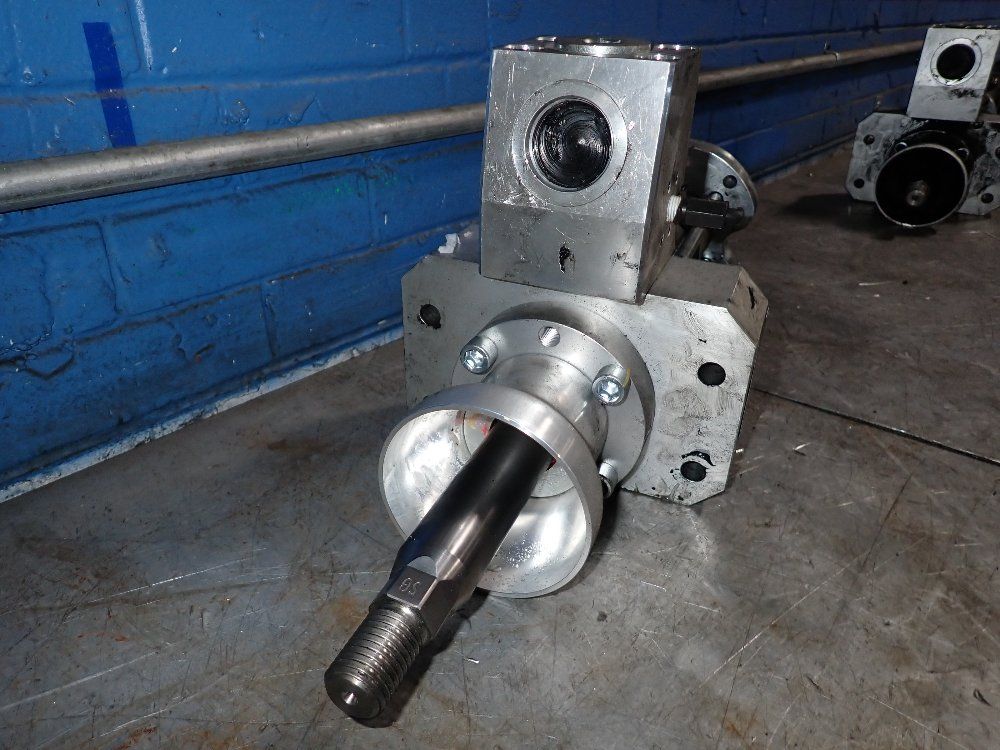 Nordson Hydraulic Pump - 190cc.xd3