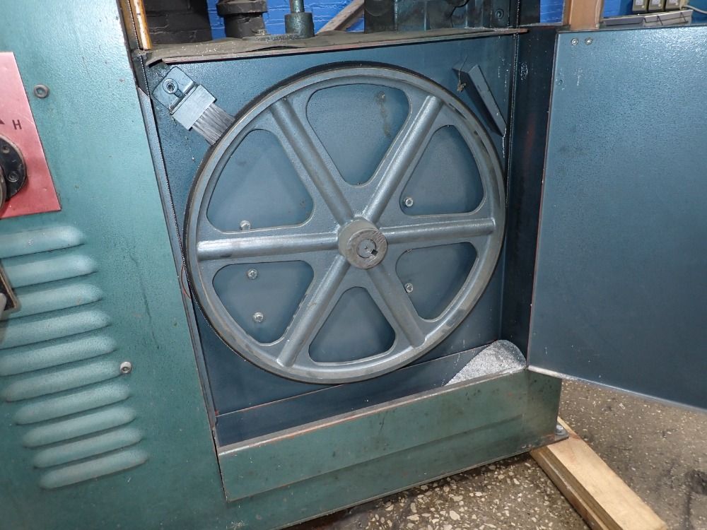 Wilton 19" Throat 8020 Vertical Band Saw - 8020