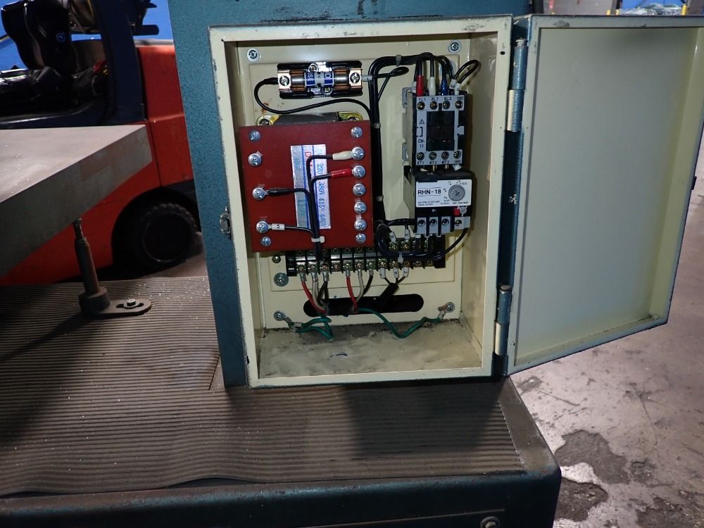 Wilton 19" Throat 8020 Vertical Band Saw - 8020