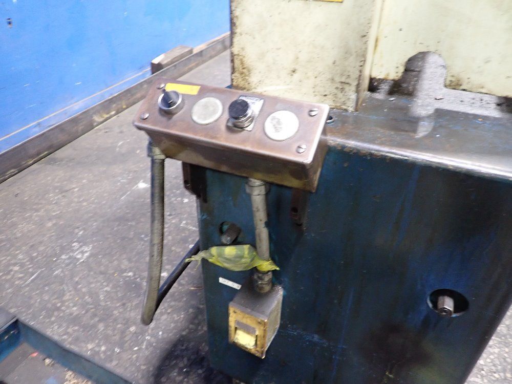 Coil Handling Equipment 15000 Lbs / 60" 5r 24 Coil Reel W/ Straightener - 5r 24