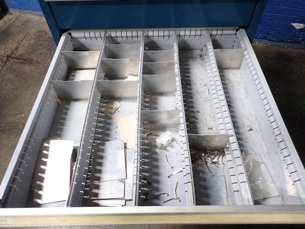 6 Drawers (25"x25") Tool Cabinet