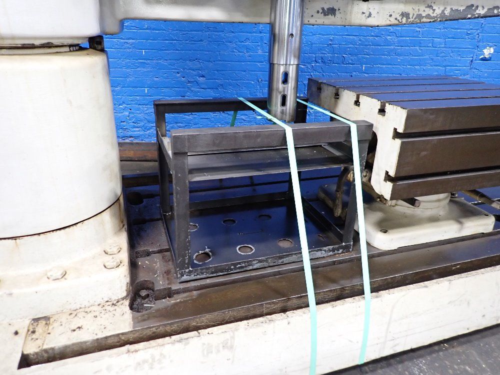 Giddings & Lewis 14" Column X 8' Arm Radial Arm Drill