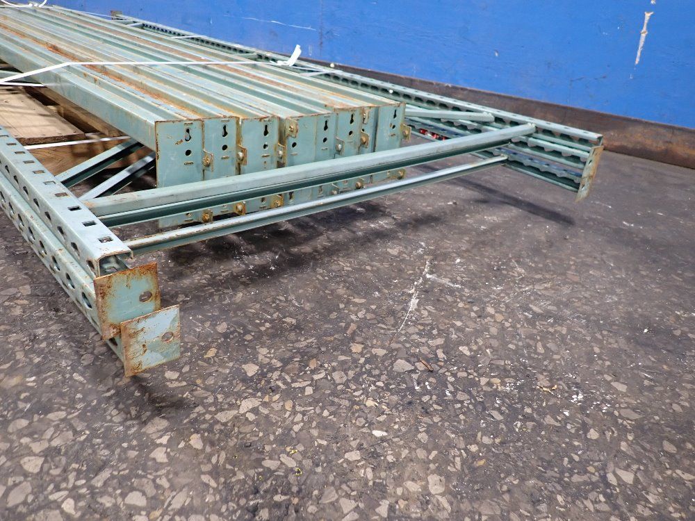 Pallet Racking - Teardrop