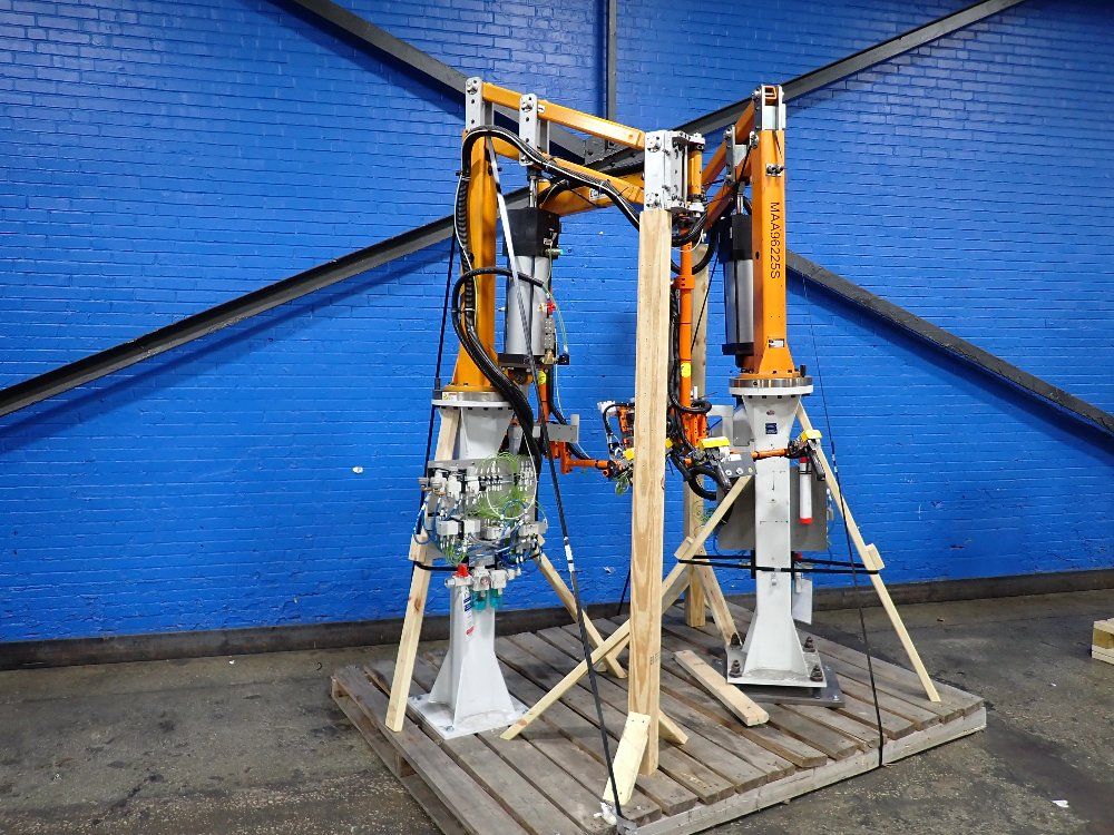 Eckhart Qty: 2 Battery Lift Assist Set