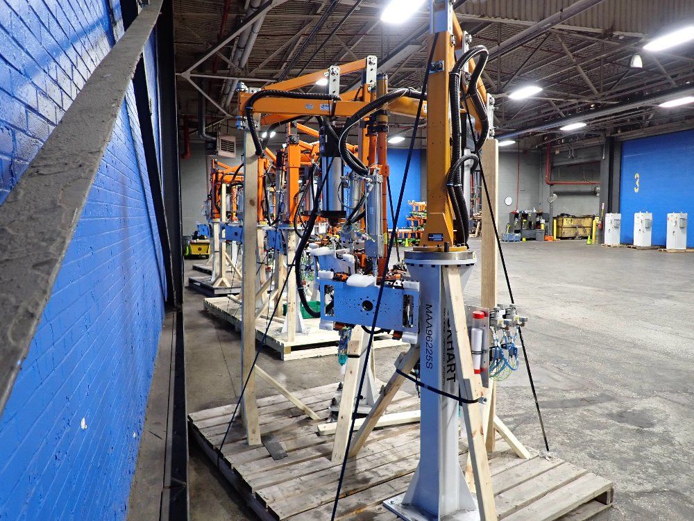 Eckhart Qty: 2 Battery Lift Assist Set