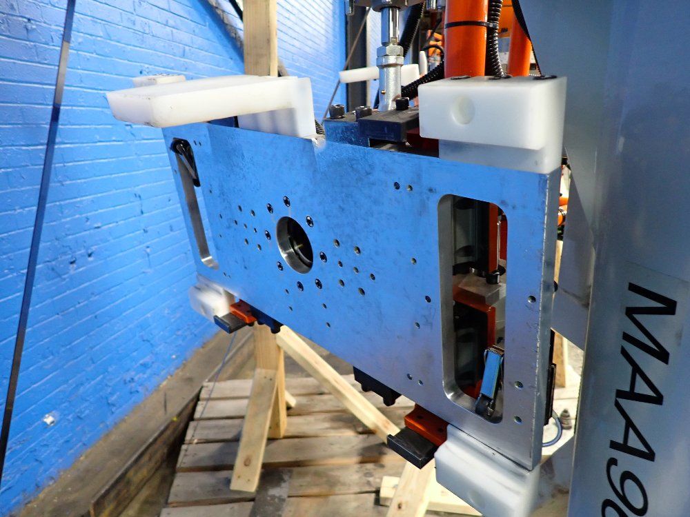 Eckhart Qty: 2 Battery Lift Assist Set