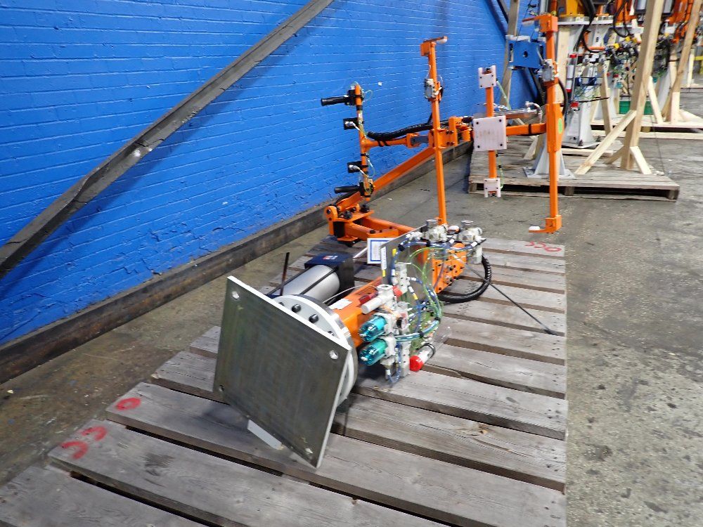 Invio Compression Plate Lift Assist