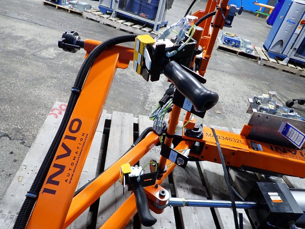 Invio Compression Plate Lift Assist