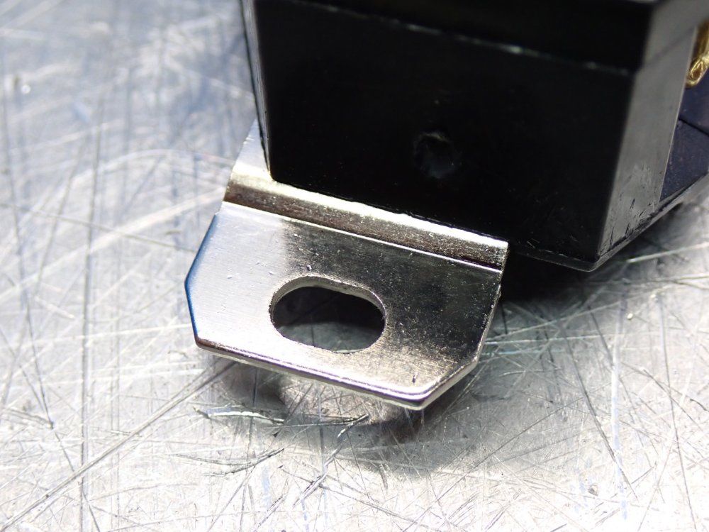 Leviton Industrial Grade Flush Mount Locking Receptacle - L7-20