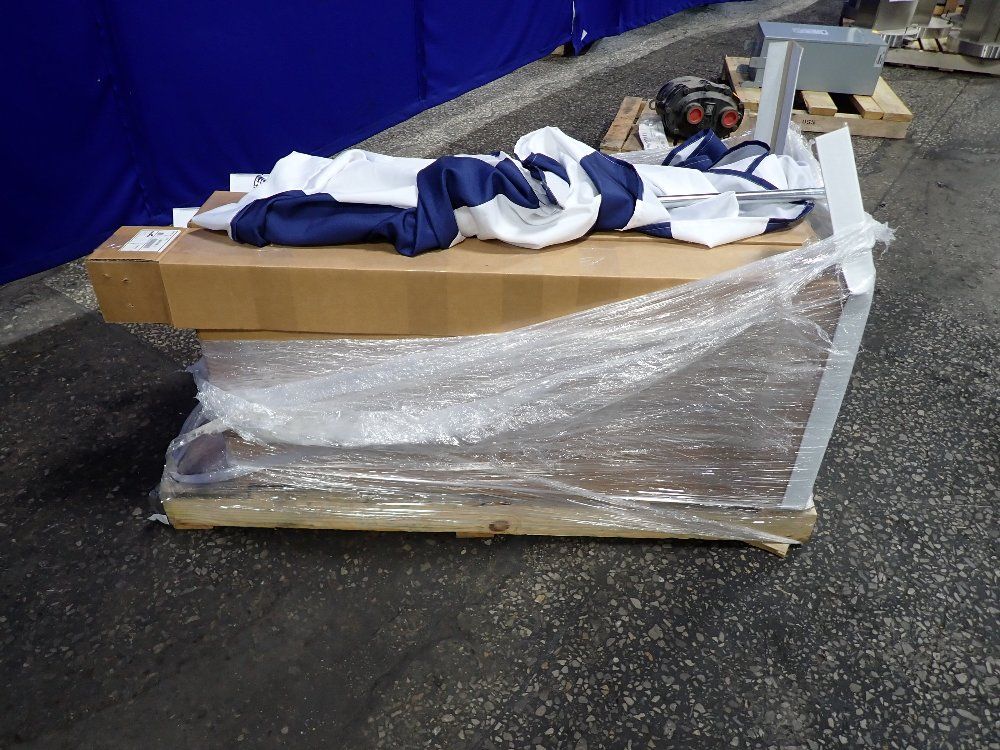 Cooper Recessed Led Luminaire Lighting W/ Curtain