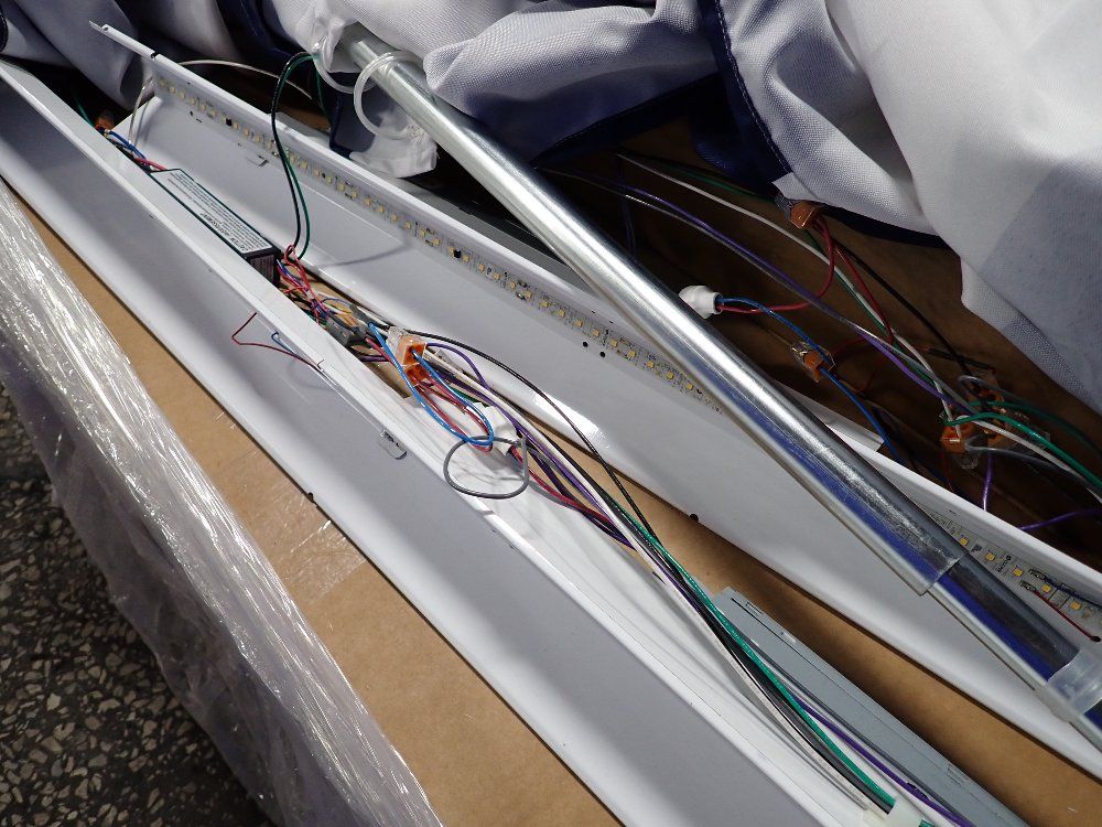 Cooper Recessed Led Luminaire Lighting W/ Curtain