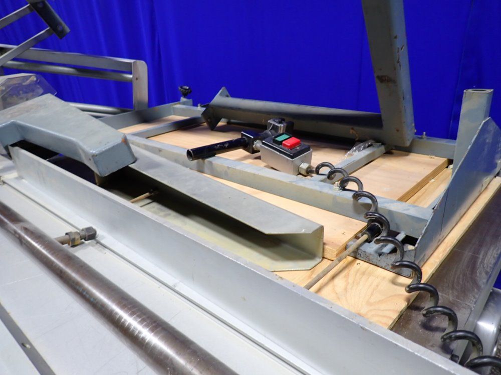 Delta Sliding Table Saw - De-40