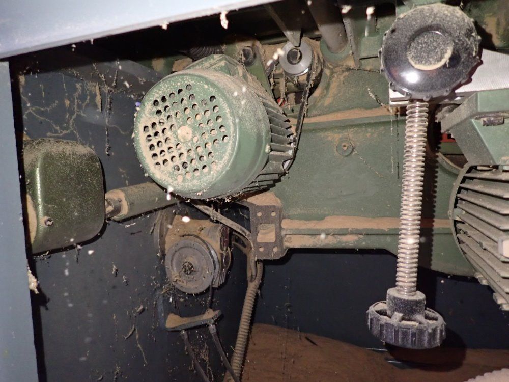 Delta Sliding Table Saw - De-40