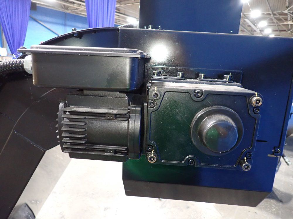 Hakusan Incline Chip Conveyor