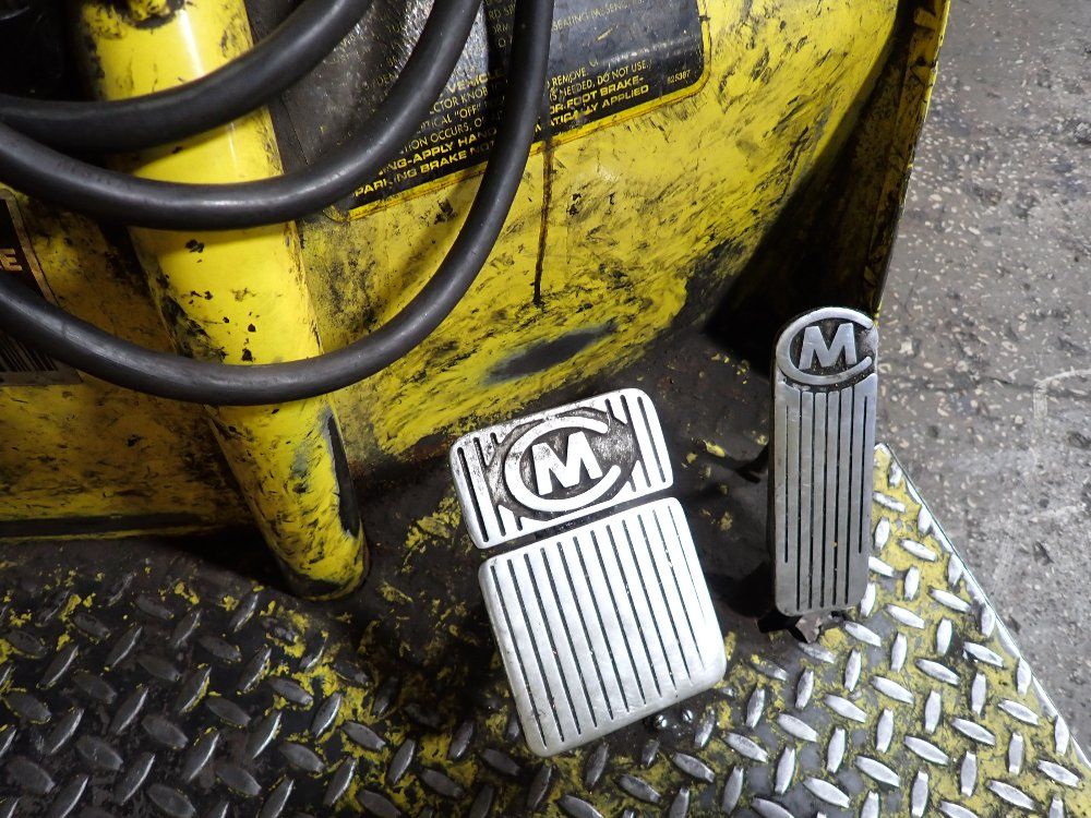 Cushman 898320-8710 Electric Cart - 898320-8710