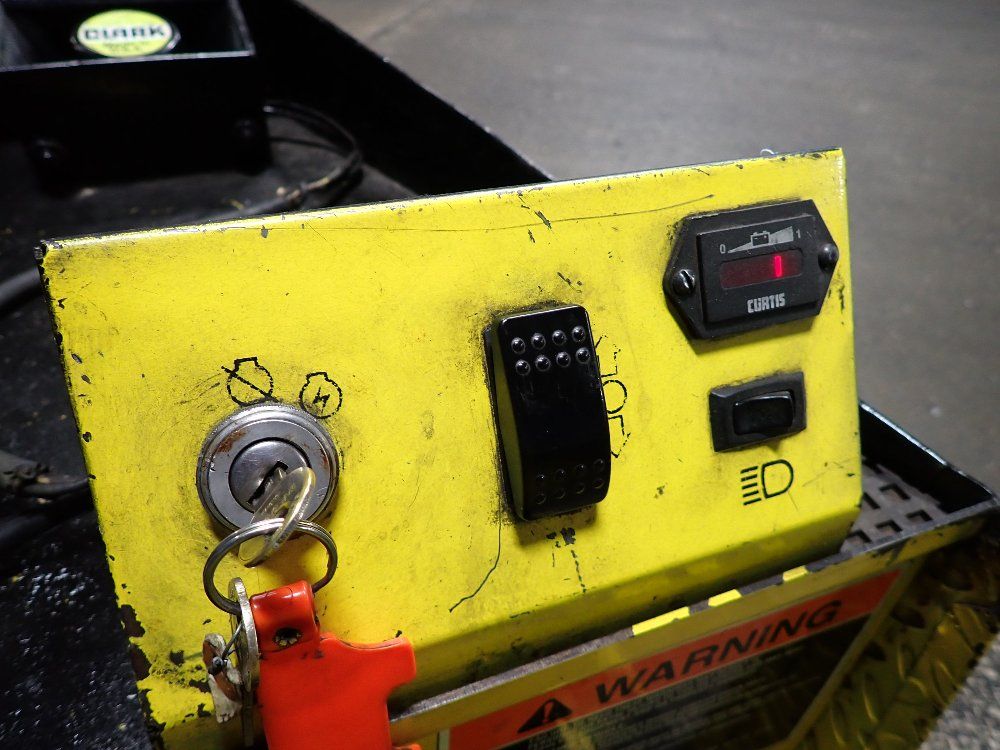 Cushman Minute Miser 898320a Electric Cart - Minute Miser 898320a