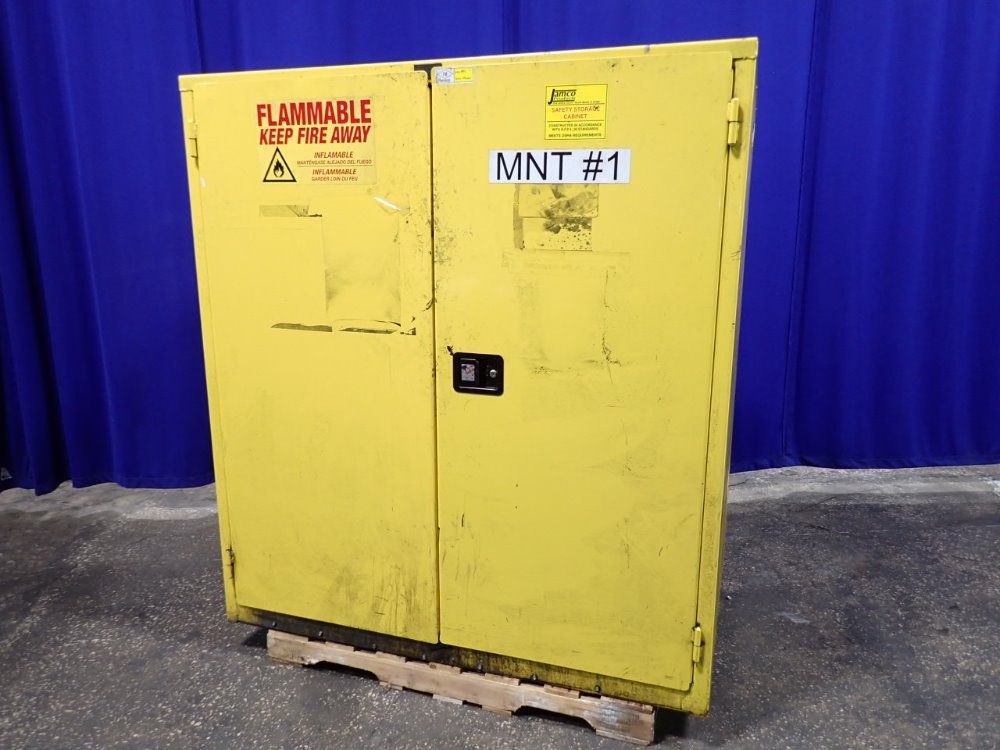 Jamco 110 Gal Flammable Cabinet