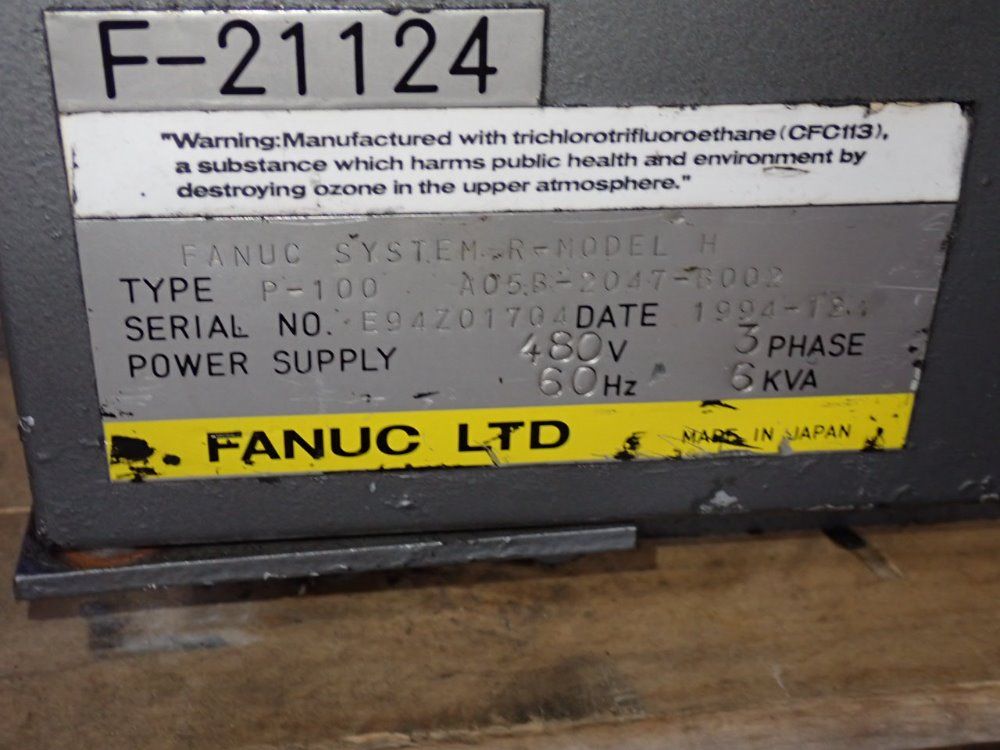 Fanuc P-100 Robot - P-100