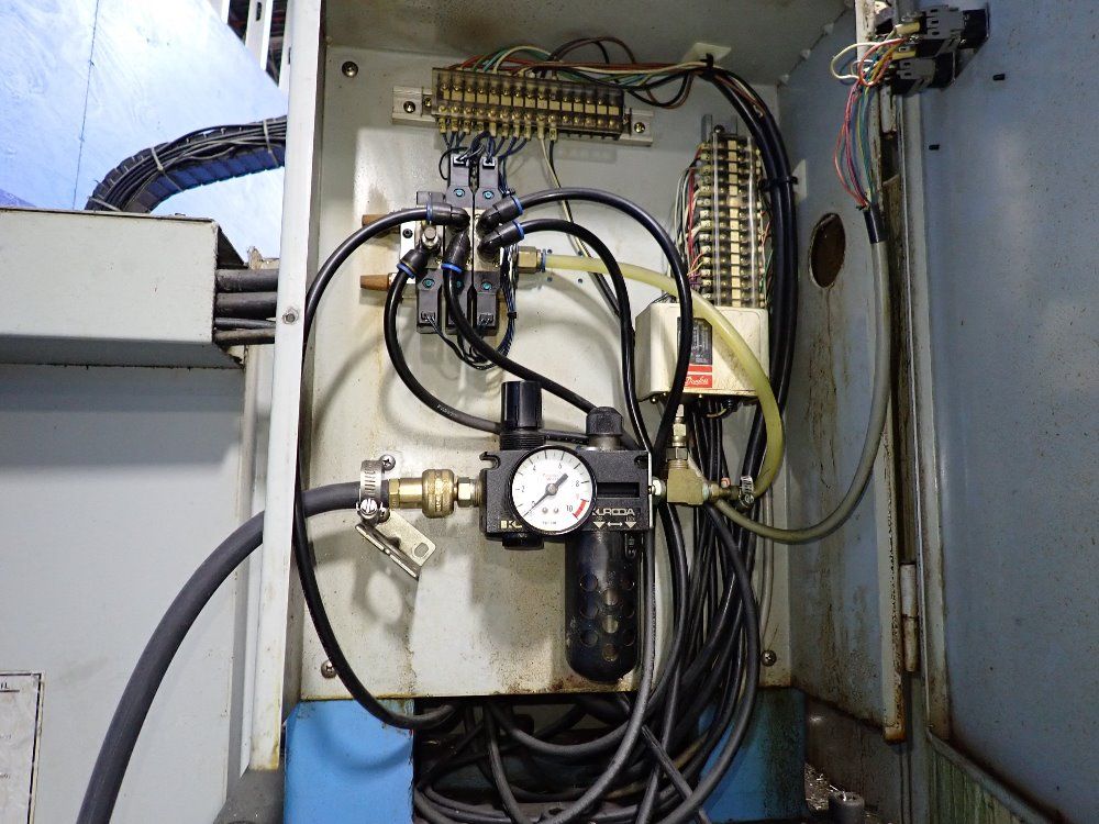 Saeilo 27 1/2" X 71" 1995 Saeilo Fmv-1700 Cnc Vmc - Fmv-1700