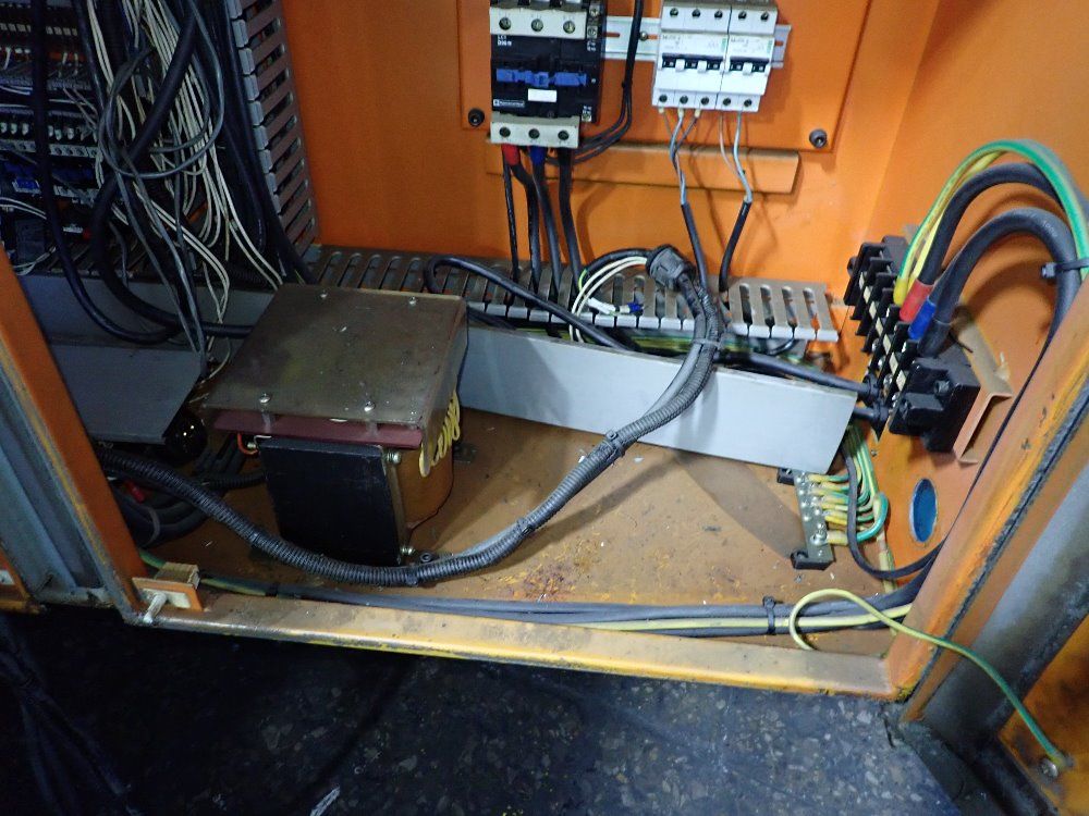 Saeilo 27 1/2" X 71" 1995 Saeilo Fmv-1700 Cnc Vmc - Fmv-1700