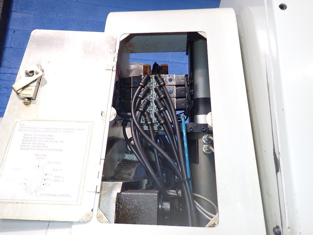 Hurco 14"x30" Table 2007 Hurco Vm1 Cnc Vmc - Vm1