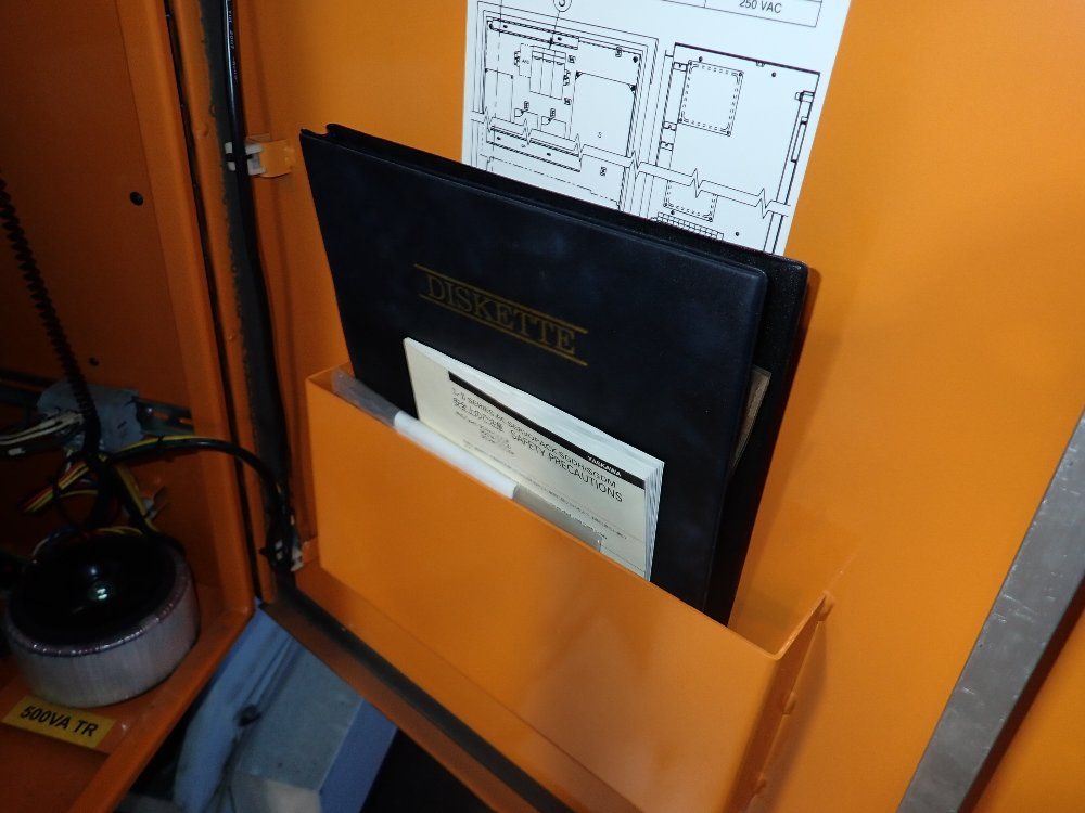 Hurco 14"x30" Table 2007 Hurco Vm1 Cnc Vmc - Vm1