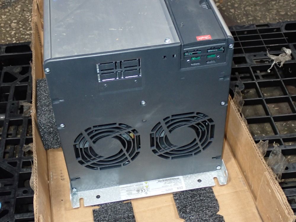 Danfoss 40 Hp Compressor Drive - Cds303p22kt2e20h2xxxxxx5xxxxaxbxcxxxxdx