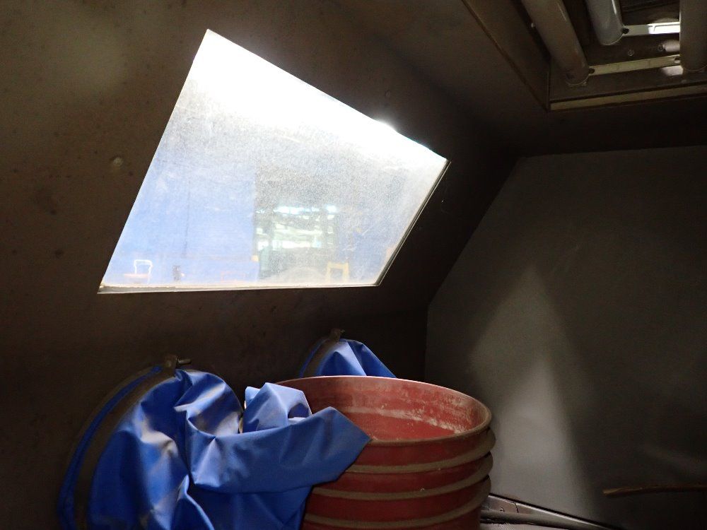 Trinco 48" X 47" X 31" 48x48sl/pc Blast Cabinet - 48x48sl/pc