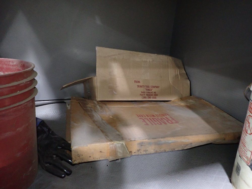 Trinco 48" X 47" X 31" 48x48sl/pc Blast Cabinet - 48x48sl/pc