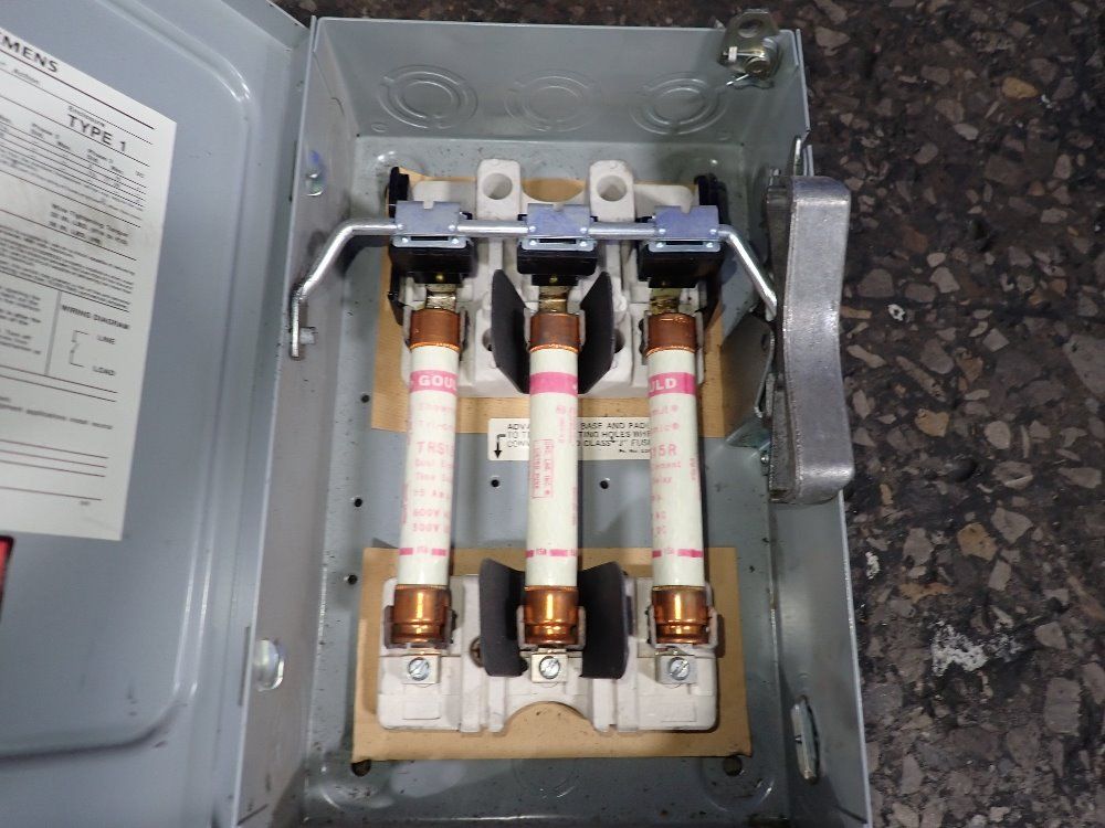 Siemens 30 Amp Fusible Disconnect - F351