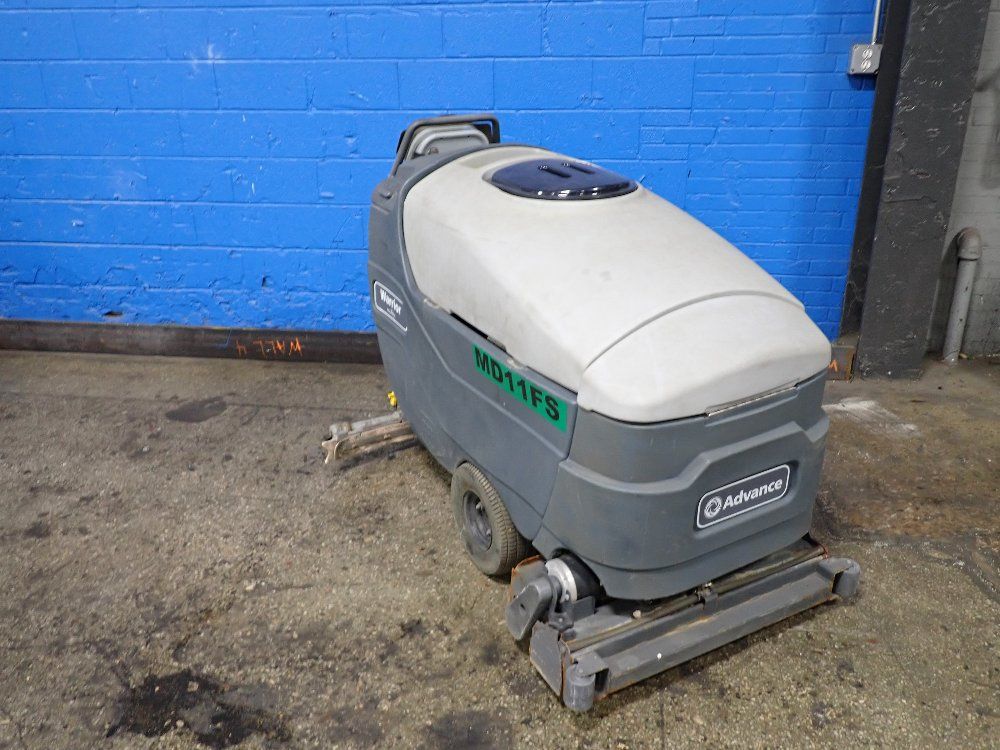 Ecoflex 30" Warrior Floor Scrubber - Warrior X32c-c