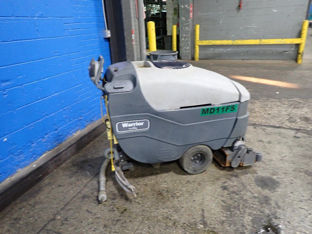 Ecoflex 30" Warrior Floor Scrubber - Warrior X32c-c