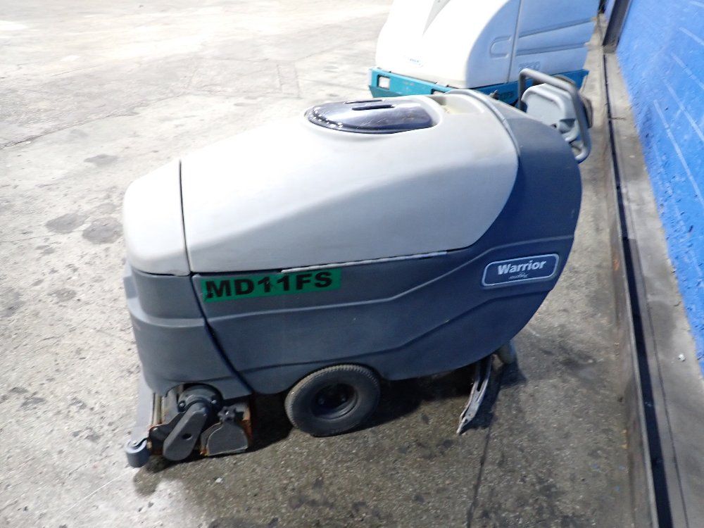 Ecoflex 30" Warrior Floor Scrubber - Warrior X32c-c