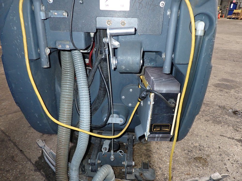 Ecoflex 30" Warrior Floor Scrubber - Warrior X32c-c