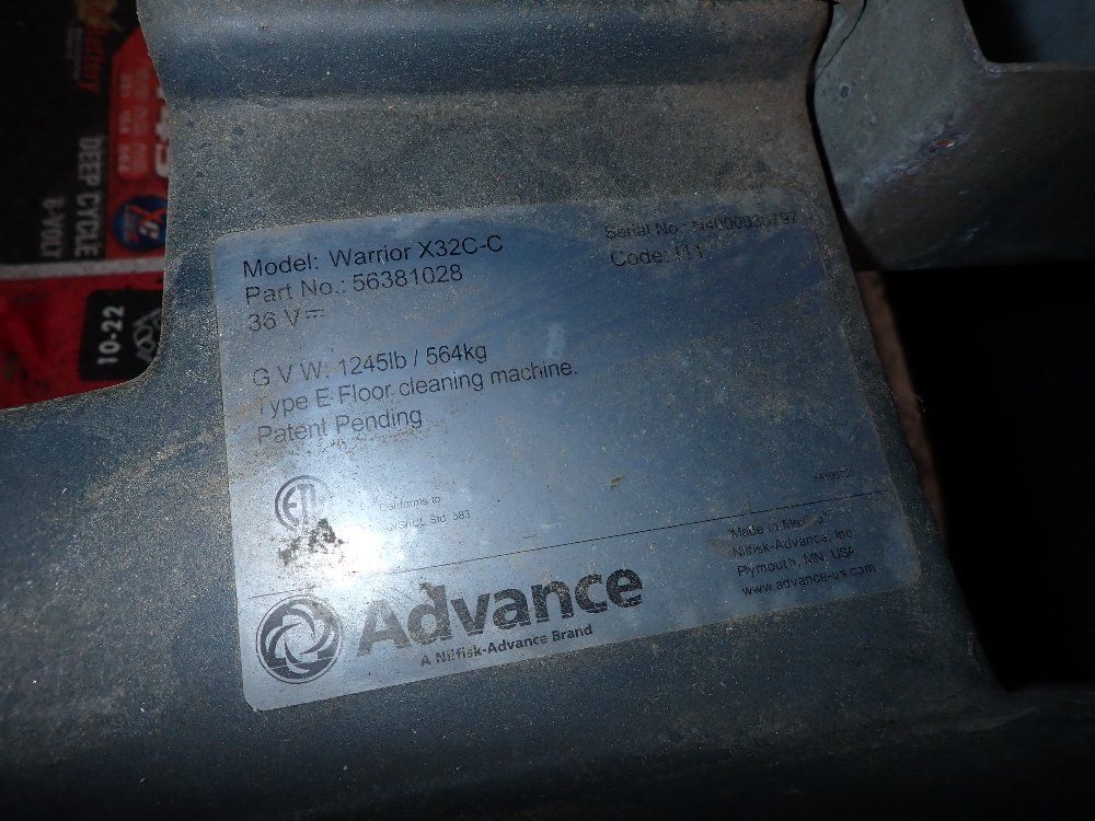 Ecoflex 30" Warrior Floor Scrubber - Warrior X32c-c