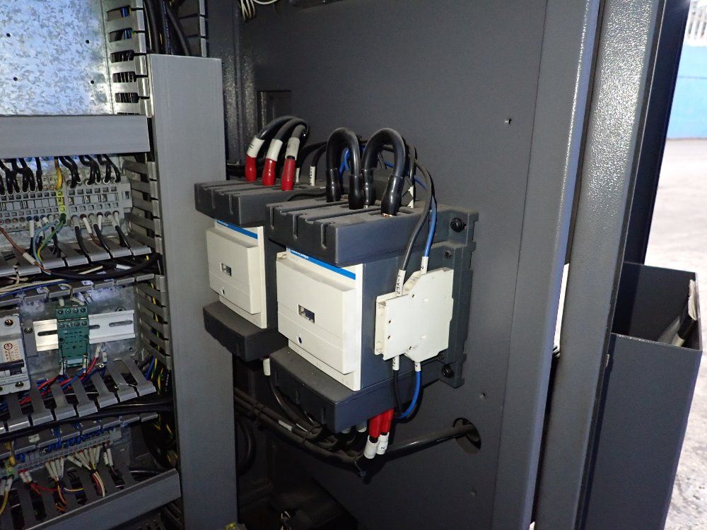 Ycm 2006 Ycm Gt 250ma Cnc Lathe - Gt 250ma