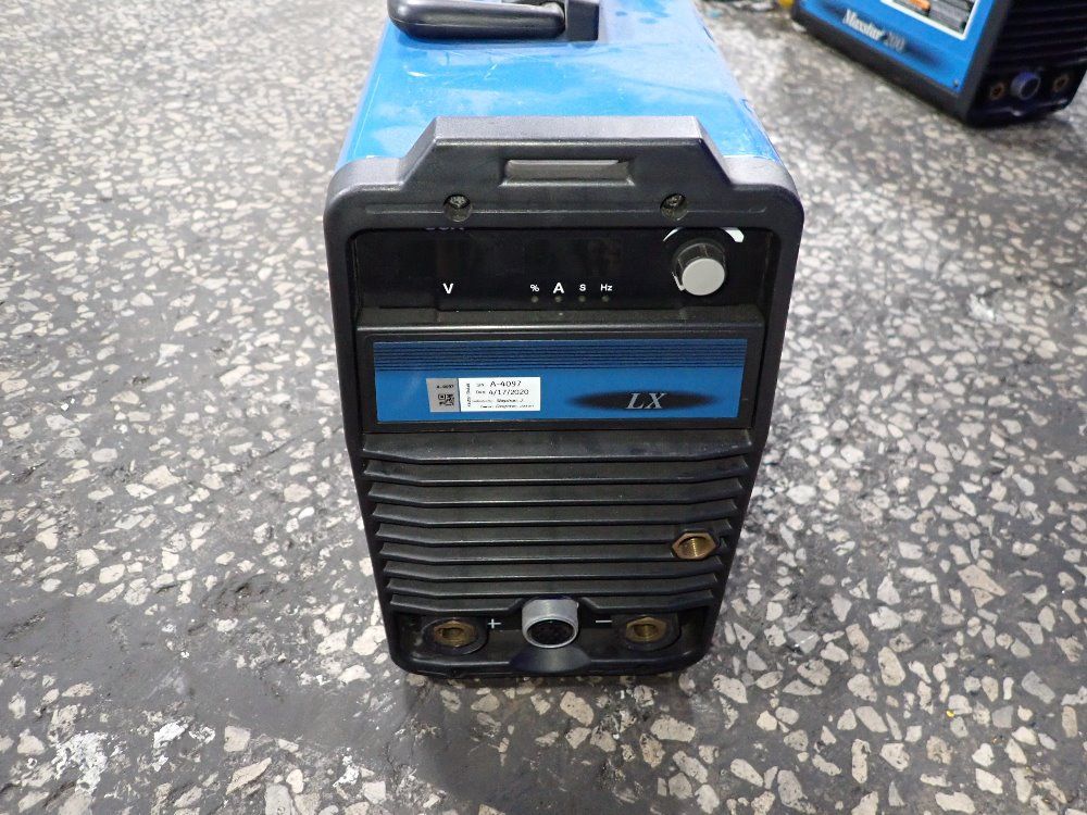 Miller 200 Amp Maxstar 200 Welder - Maxstar 200