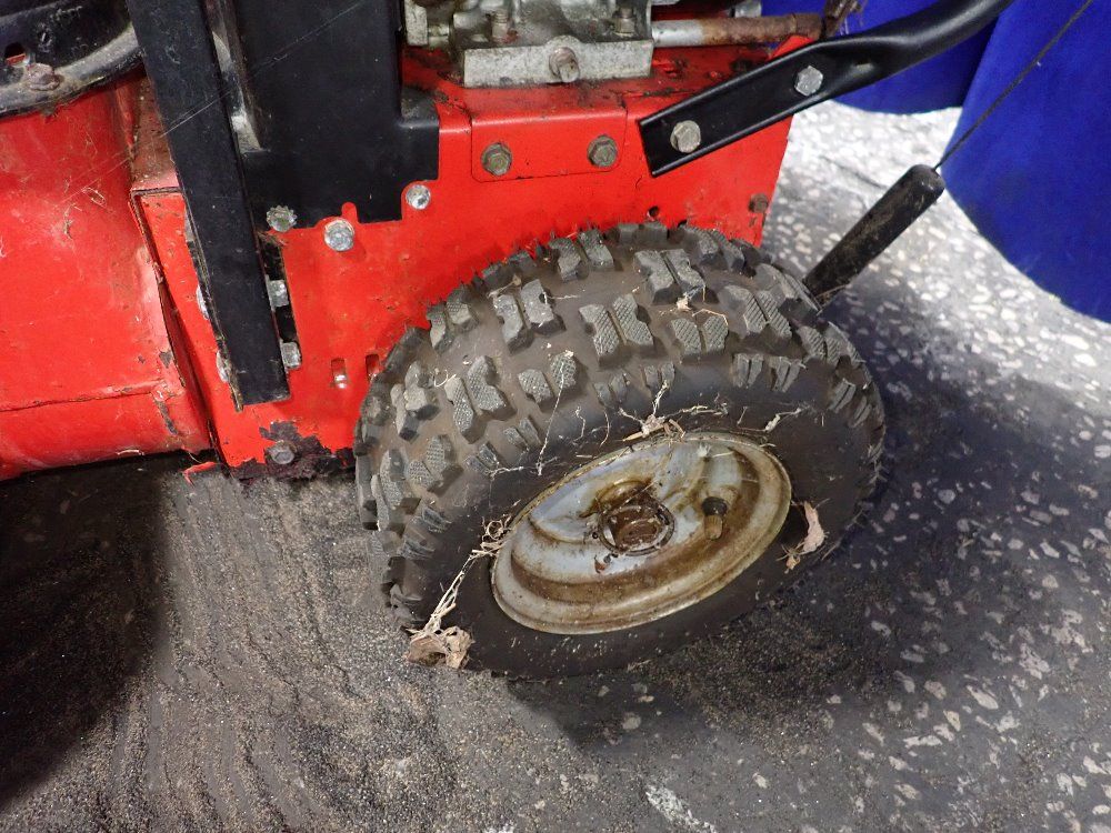 Snapper 24" Snow Blower - 9241 / 1695313