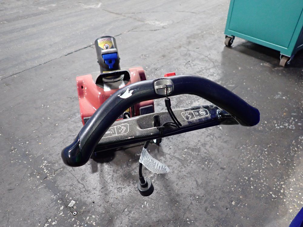 Tori Company 17" Snow Blower - 38381
