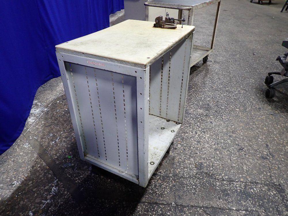 19"x27" Custom Cart W/ Vise